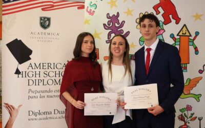 Eva y Jesús, doble graduación: Bachillerato y Diploma Dual Americano